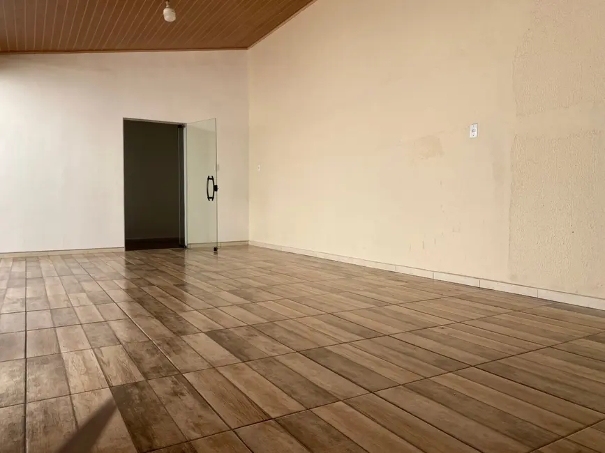 Casa com 5 quartos à venda, 246m2 em Santo Antônio, Lorena - SP - imagem 6 Foto 6 de Casa com 5 quartos à venda, 246m2 em Santo Antônio, Lorena - SP