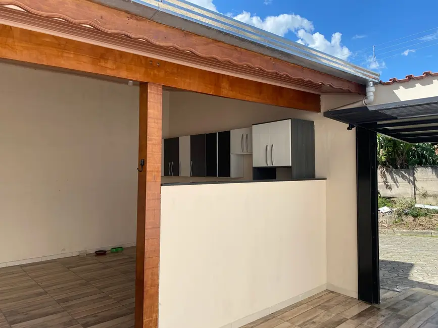 Casa com 5 quartos à venda, 246m2 em Santo Antônio, Lorena - SP - imagem 5 Foto 5 de Casa com 5 quartos à venda, 246m2 em Santo Antônio, Lorena - SP