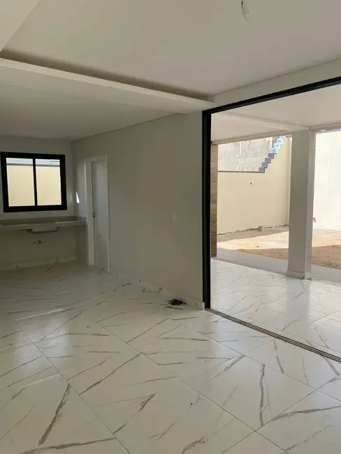 Foto 5 de Casa de Condomínio com 3 quartos à venda, 163m2 em Caçapava Velha, Cacapava - SP