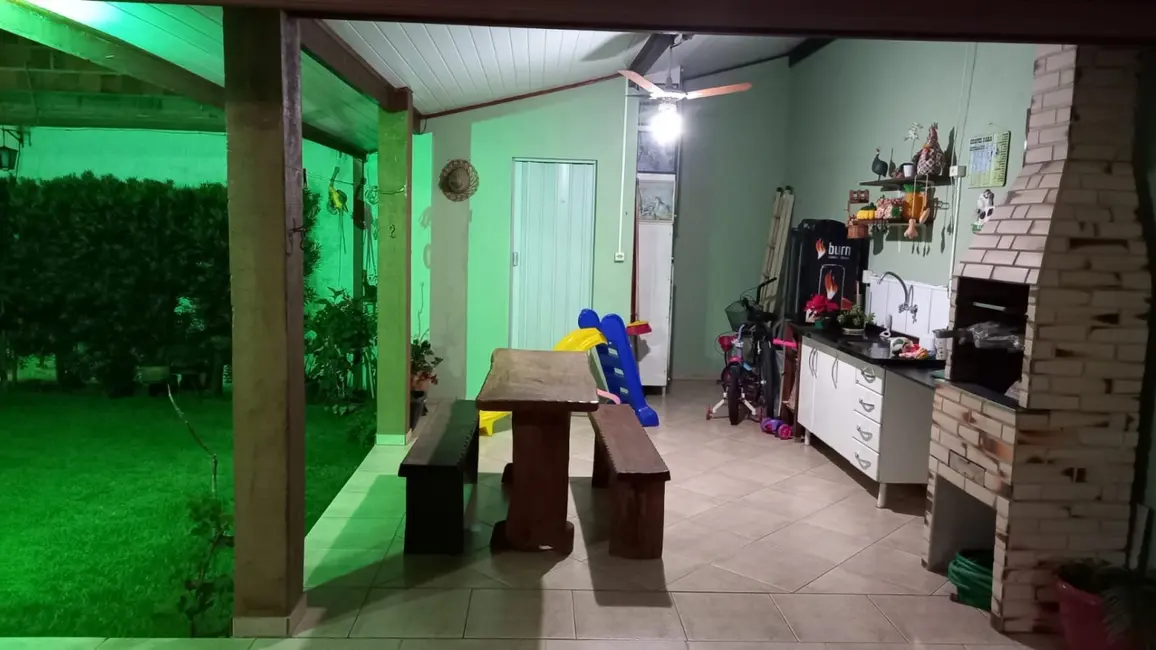 Foto 1 de Casa com 2 quartos à venda, 154m2 em Tremembe - SP