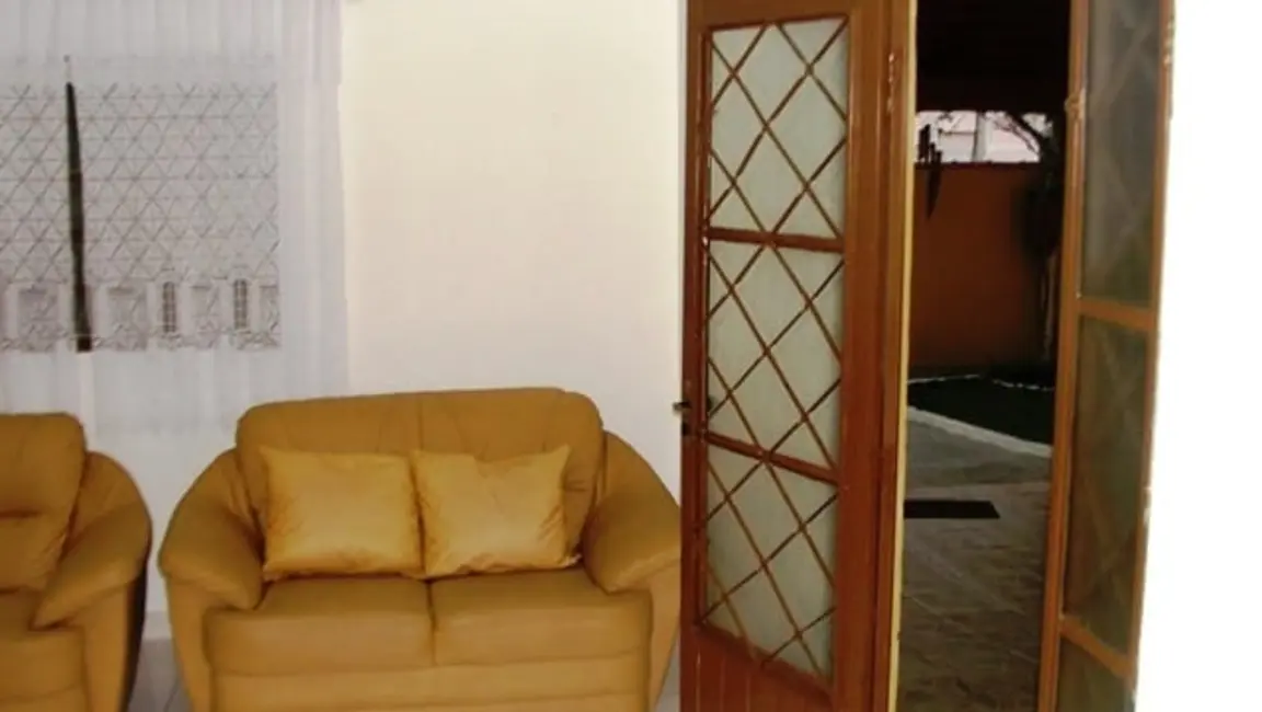 Foto 8 de Casa com 3 quartos à venda, 185m2 em Jardim Santa Cecília, Pindamonhangaba - SP