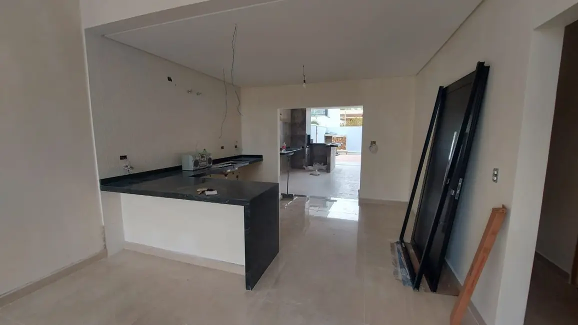 Foto 2 de Casa com 3 quartos à venda, 184m2 em Parque São Cristóvão, Taubate - SP