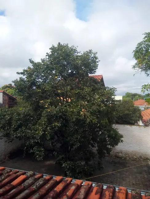 Foto 3 de Casa com 3 quartos à venda e para alugar, 163m2 em Jardim Indepedência, Guaratingueta - SP