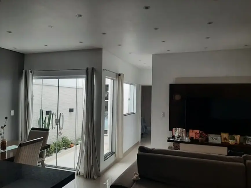 Foto 6 de Casa de Condomínio com 2 quartos à venda, 76m2 em Taubate - SP