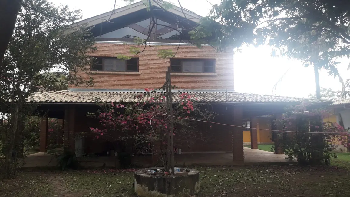 Foto 1 de Casa com 3 quartos à venda, 260m2 em Pindamonhangaba - SP