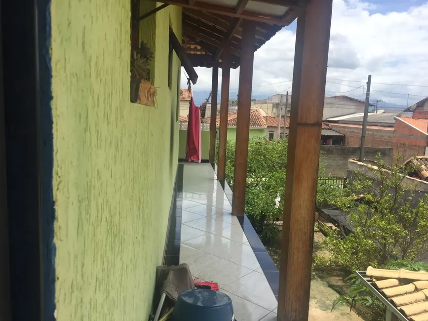 Foto 8 de Sobrado com 3 quartos à venda, 194m2 em Pindamonhangaba - SP