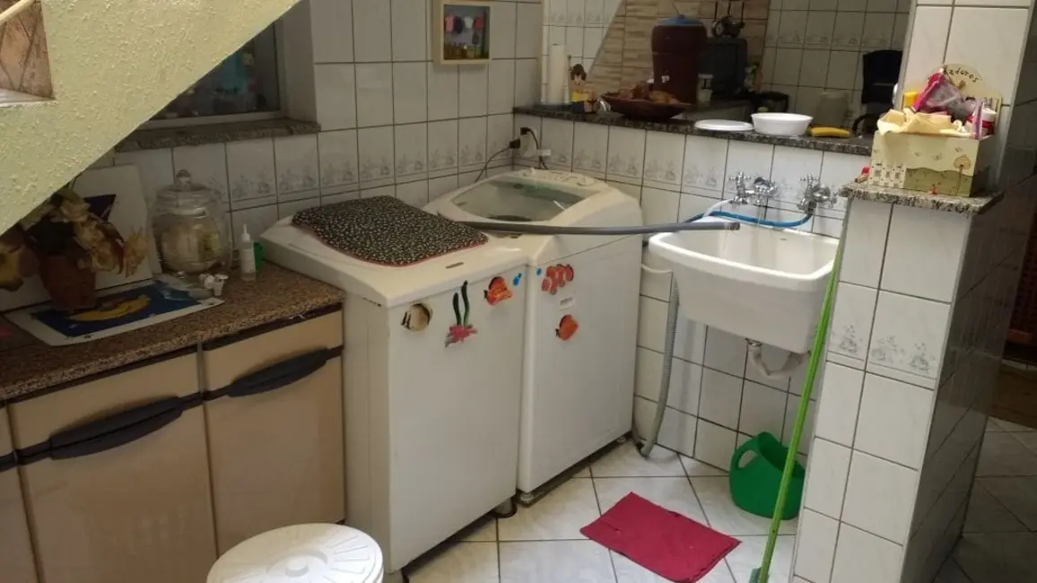 Foto 9 de Sobrado com 3 quartos à venda, 174m2 em São Benedito, Pindamonhangaba - SP