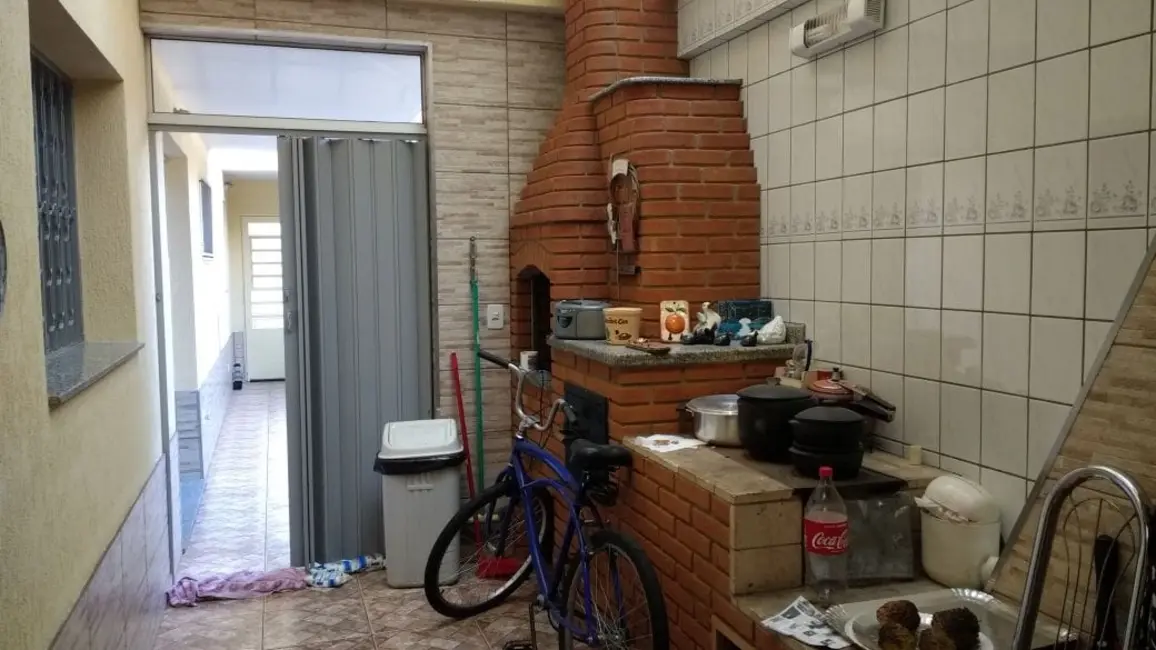 Foto 4 de Sobrado com 3 quartos à venda, 174m2 em São Benedito, Pindamonhangaba - SP