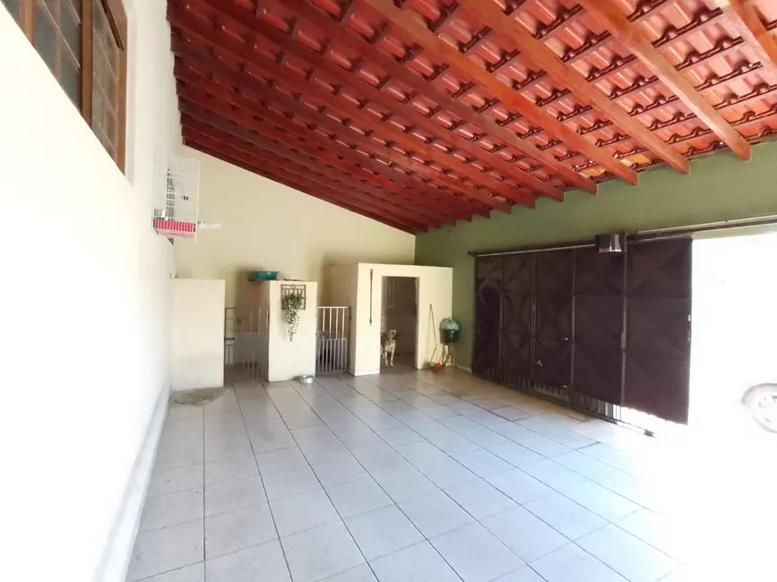 Foto 3 de Casa com 2 quartos à venda, 120m2 em Residencial Maricá, Pindamonhangaba - SP