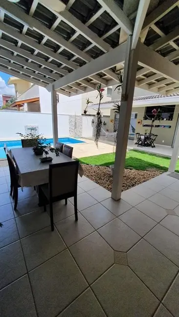 Foto 5 de Casa de Condomínio com 3 quartos à venda, 264m2 em Tremembe - SP