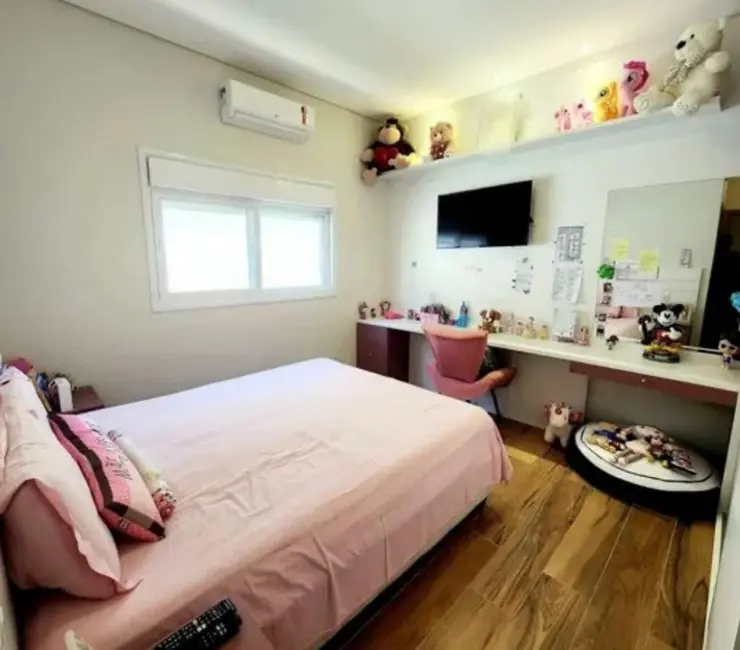 Foto 8 de Casa de Condomínio com 3 quartos à venda, 185m2 em Piracangaguá, Taubate - SP