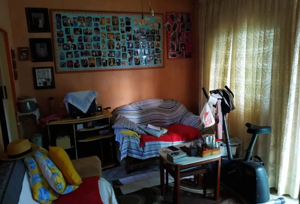 Foto 2 de Casa com 2 quartos à venda, 80m2 em Conjunto Residencial Araretama, Pindamonhangaba - SP