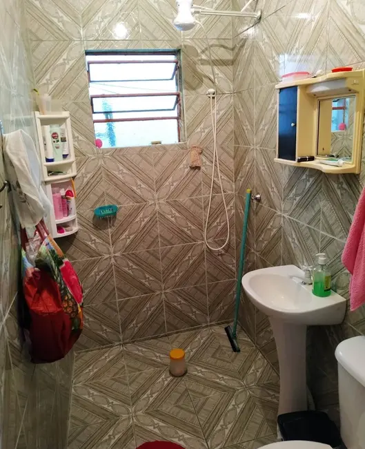 Foto 4 de Casa com 2 quartos à venda, 80m2 em Conjunto Residencial Araretama, Pindamonhangaba - SP