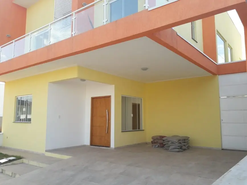 Foto 3 de Casa de Condomínio com 3 quartos à venda, 140m2 em Pindamonhangaba - SP