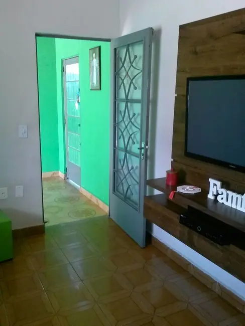 Foto 2 de Casa com 4 quartos à venda, 150m2 em Alto do Cardoso, Pindamonhangaba - SP