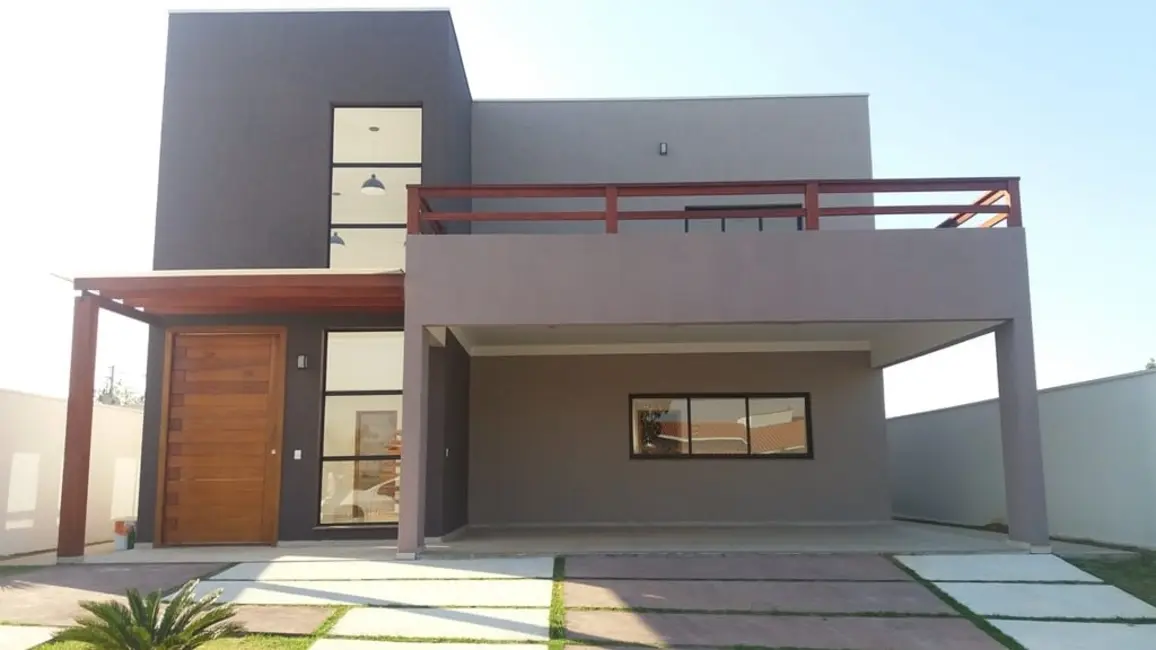 Foto 3 de Sobrado com 3 quartos à venda, 300m2 em Alto do Cardoso, Pindamonhangaba - SP