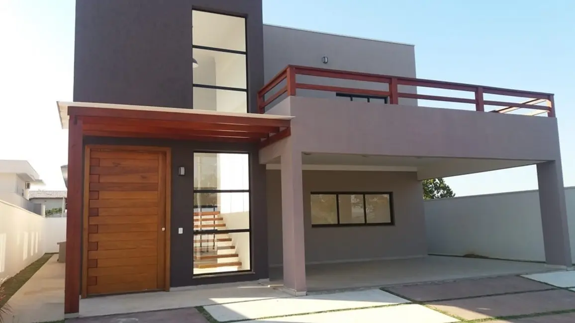 Foto 1 de Sobrado com 3 quartos à venda, 300m2 em Alto do Cardoso, Pindamonhangaba - SP