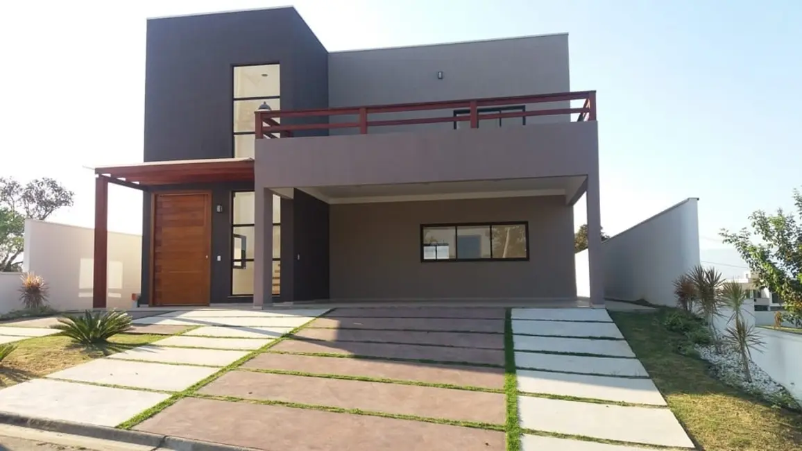 Foto 4 de Sobrado com 3 quartos à venda, 300m2 em Alto do Cardoso, Pindamonhangaba - SP