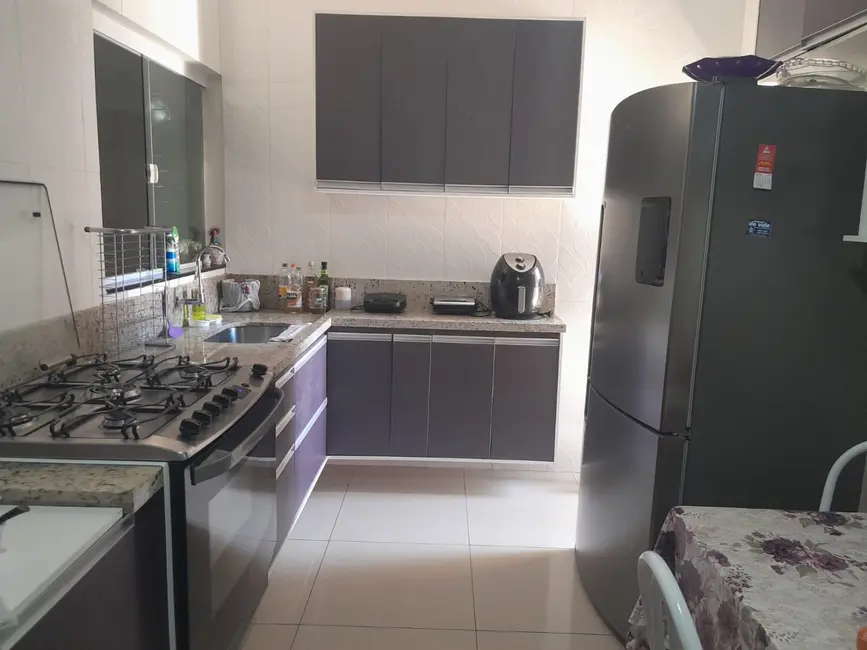 Foto 8 de Casa com 3 quartos à venda, 80m2 em Vista Alegre, Taubate - SP