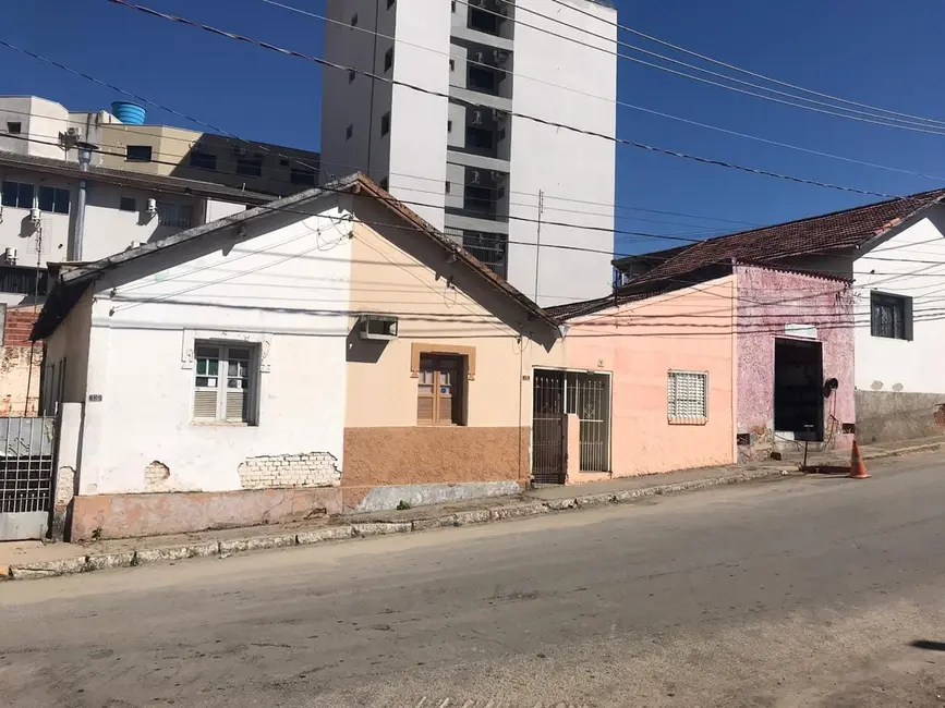 Casa à venda, 590m2 em Centro, Aparecida - SP - imagem 6 Foto 6 de Casa à venda, 590m2 em Centro, Aparecida - SP