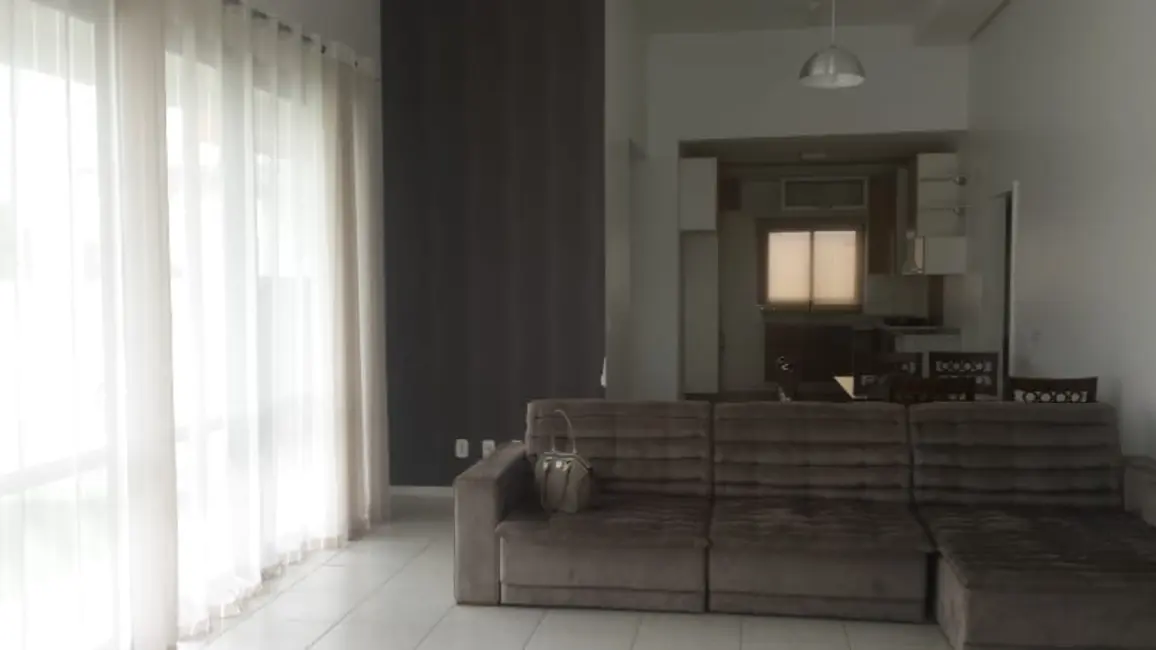 Foto 1 de Casa de Condomínio com 3 quartos à venda, 205m2 em Pindamonhangaba - SP