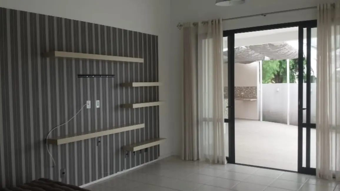 Foto 8 de Casa de Condomínio com 3 quartos à venda, 205m2 em Pindamonhangaba - SP