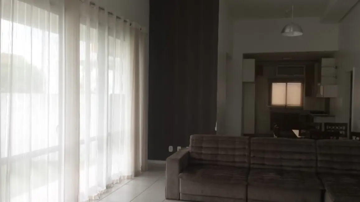 Foto 5 de Casa de Condomínio com 3 quartos à venda, 205m2 em Pindamonhangaba - SP