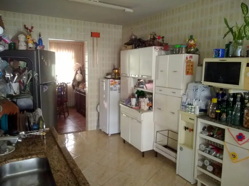 Sobrado com 4 quartos à venda, 350m2 em Aparecida - SP - imagem 3 Foto 3 de Sobrado com 4 quartos à venda, 350m2 em Aparecida - SP