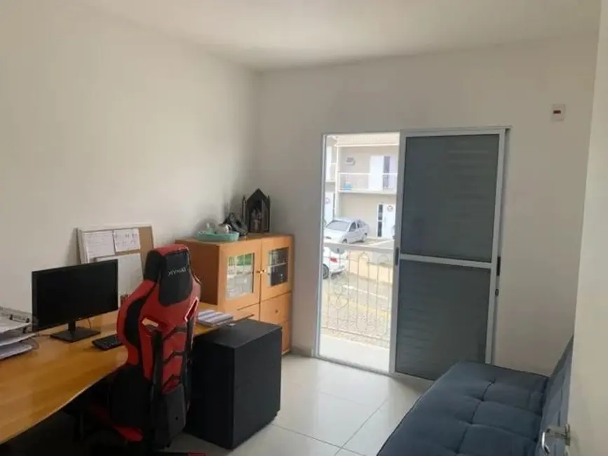 Foto 4 de Casa de Condomínio com 2 quartos à venda, 130m2 em Monte Belo, Taubate - SP