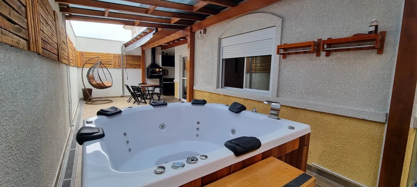 Casa de Condomínio com 3 quartos à venda, 150m2 em Pindamonhangaba - SP - imagem 1 Foto 1 de Casa de Condomínio com 3 quartos à venda, 150m2 em Pindamonhangaba - SP