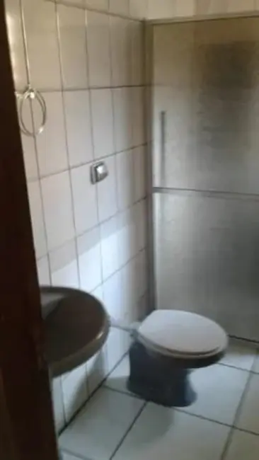 Foto 4 de Casa com 5 quartos à venda, 180m2 em Jardim Maria Augusta, Taubate - SP