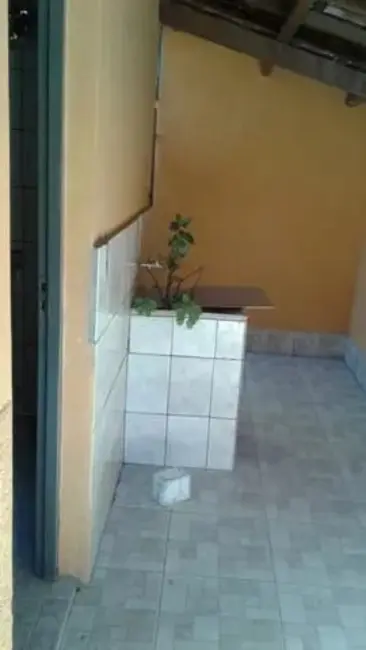 Foto 2 de Casa com 5 quartos à venda, 180m2 em Jardim Maria Augusta, Taubate - SP