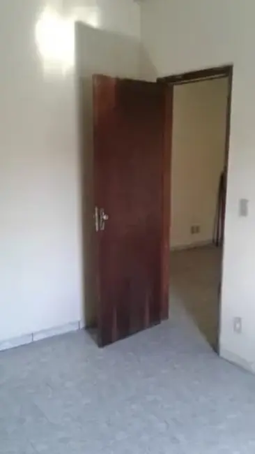 Foto 5 de Casa com 5 quartos à venda, 180m2 em Jardim Maria Augusta, Taubate - SP