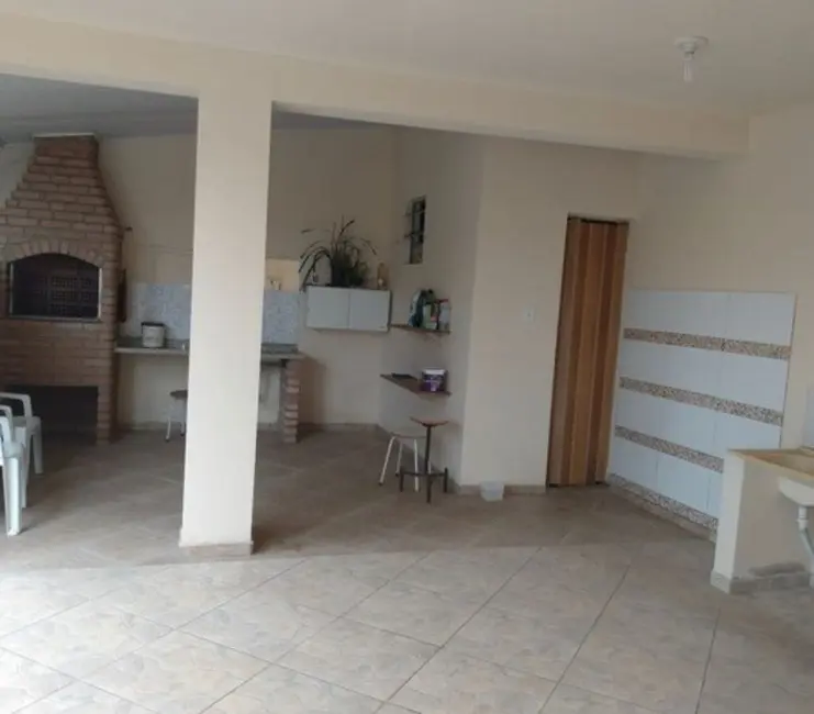 Foto 2 de Casa com 4 quartos à venda, 103m2 em Parque São Cristóvão, Taubate - SP