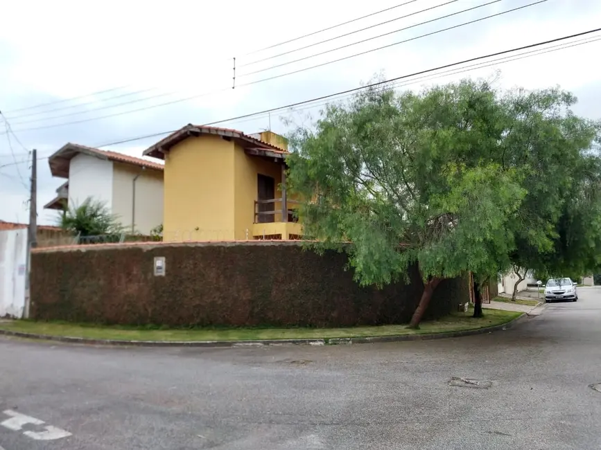 Foto 2 de Sobrado com 2 quartos à venda, 156m2 em Pindamonhangaba - SP