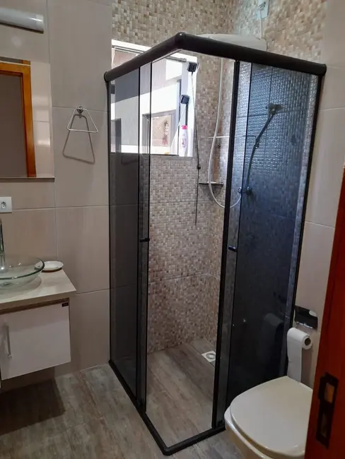 Foto 2 de Casa com 2 quartos à venda, 180m2 em Pindamonhangaba - SP