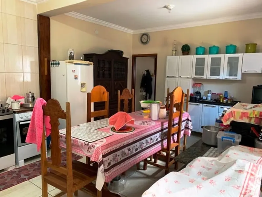 Foto 3 de Sobrado com 3 quartos à venda, 163m2 em Residencial e Comercial Cidade Morumbi, Pindamonhangaba - SP