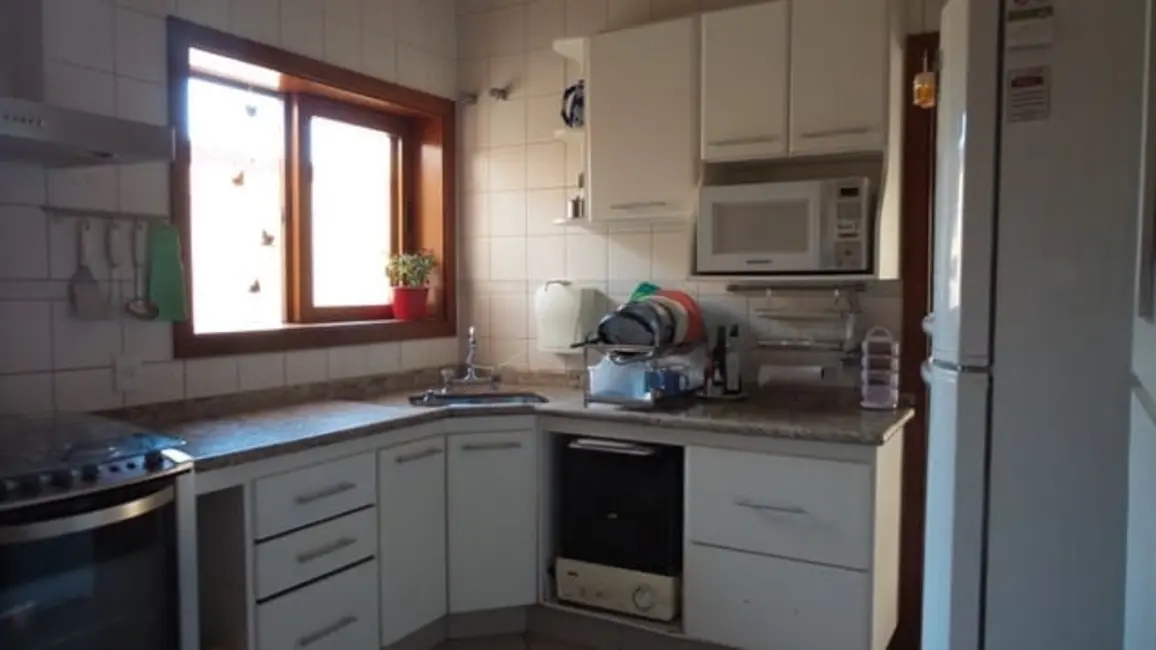 Foto 8 de Casa com 4 quartos à venda, 360m2 em Jardim das Nações, Taubate - SP