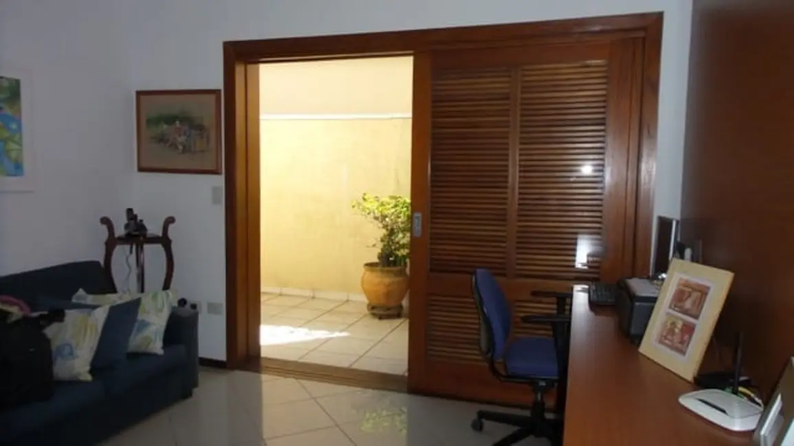 Foto 1 de Casa com 4 quartos à venda, 360m2 em Jardim das Nações, Taubate - SP