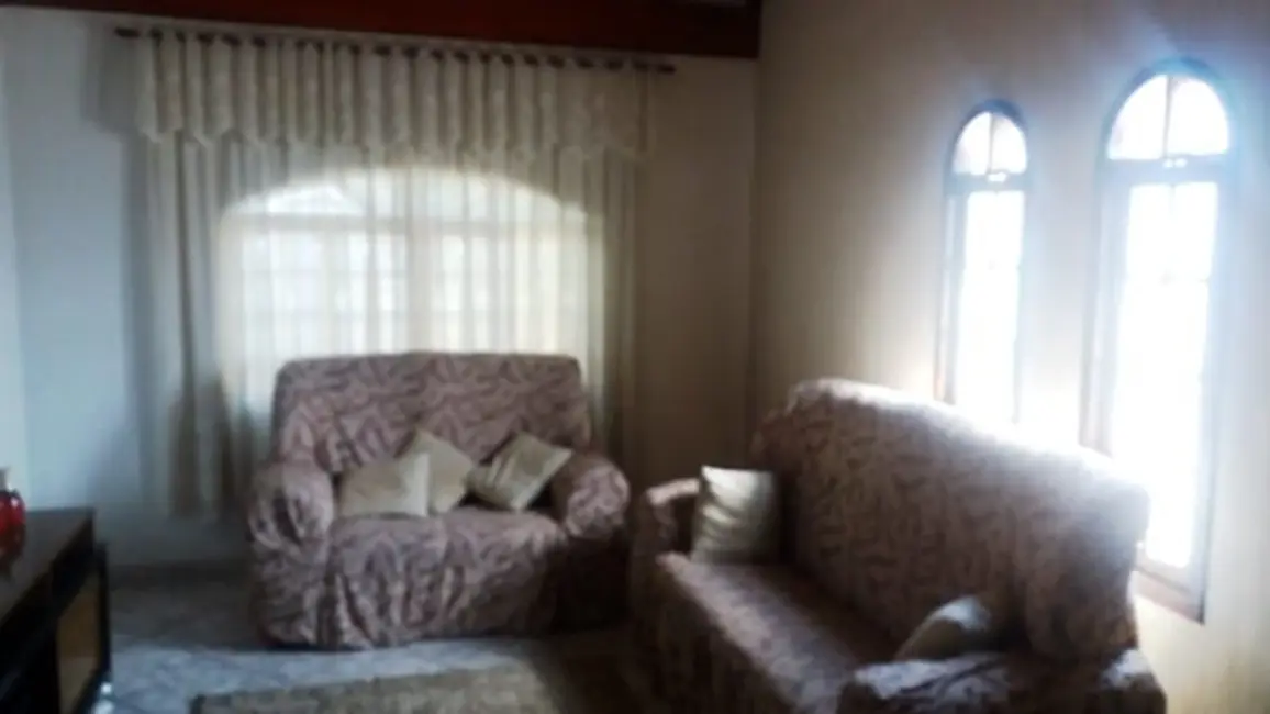 Foto 8 de Casa com 3 quartos à venda, 179m2 em Santana, Pindamonhangaba - SP