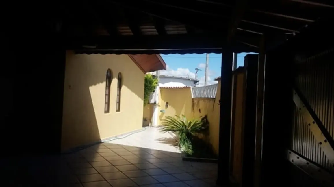 Foto 2 de Casa com 3 quartos à venda, 179m2 em Santana, Pindamonhangaba - SP