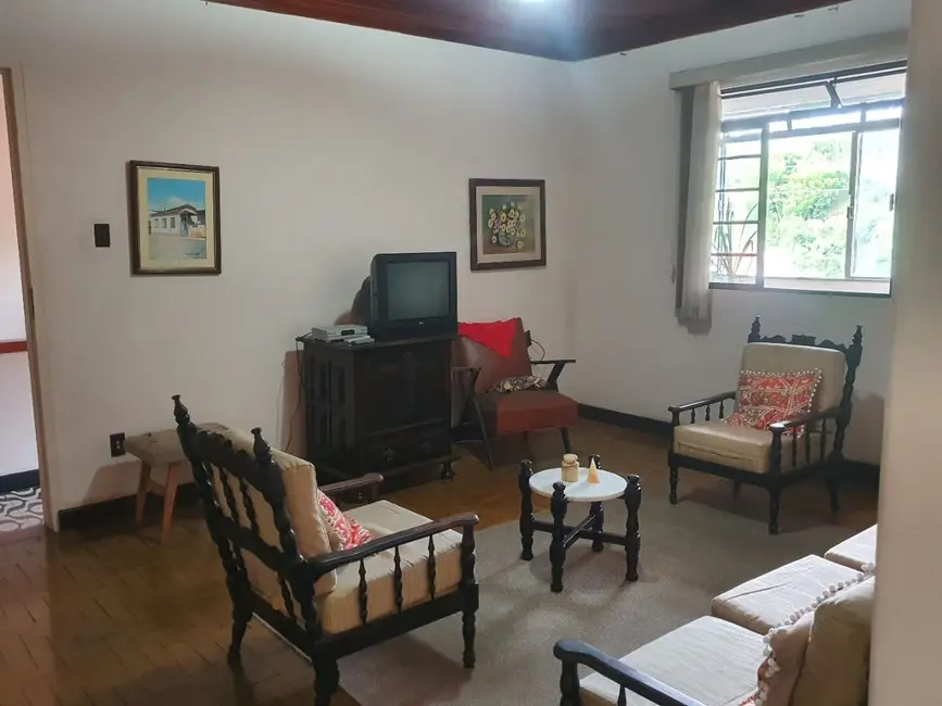 Foto 3 de Sobrado com 4 quartos à venda, 610m2 em Pedreira, Guaratingueta - SP