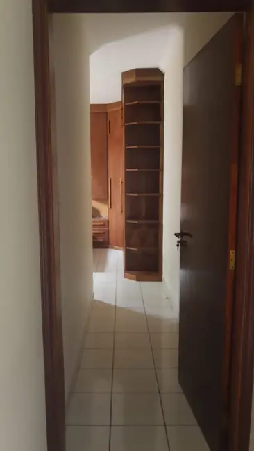 Foto 3 de Casa com 2 quartos para alugar, 90m2 em Vila Santa Fé, Taubate - SP
