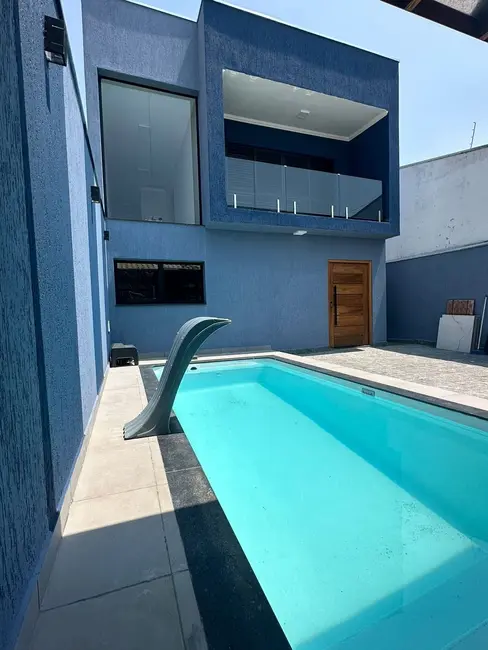 Foto 1 de Sobrado com 3 quartos à venda, 160m2 em Pindamonhangaba - SP