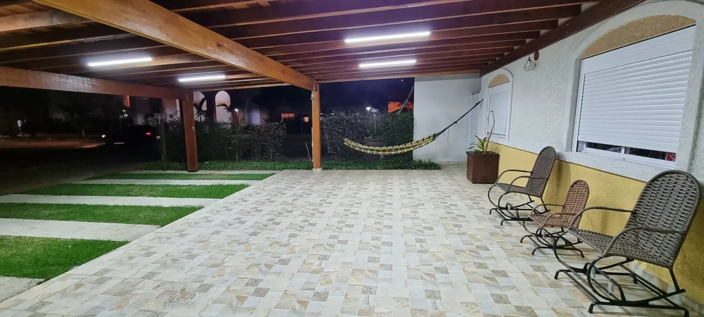 Foto 3 de Casa de Condomínio com 3 quartos à venda, 150m2 em Pindamonhangaba - SP