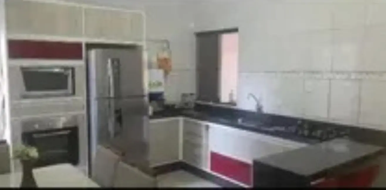 Foto 3 de Casa com 2 quartos à venda, 68m2 em Taubate - SP