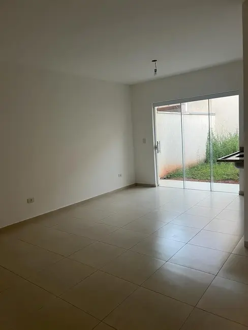 Foto 1 de Casa com 3 quartos à venda, 124m2 em Granja Daniel, Taubate - SP