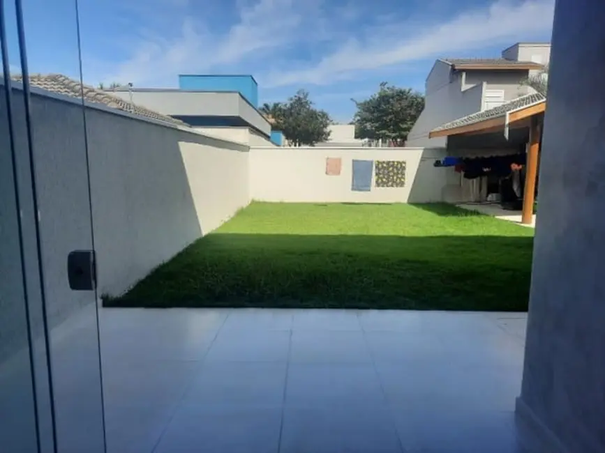 Foto 5 de Sobrado com 3 quartos à venda, 194m2 em Parque São Cristóvão, Taubate - SP