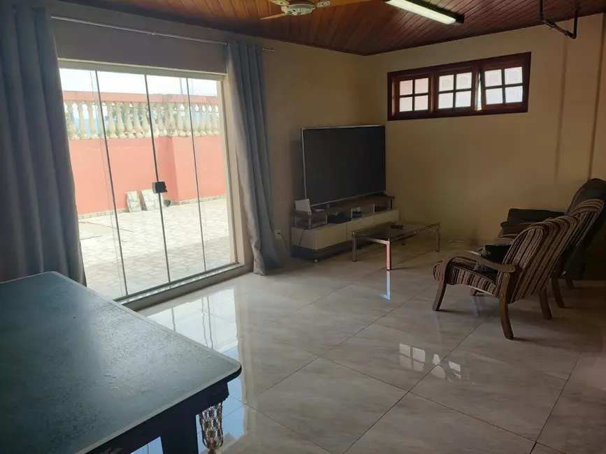 Foto 7 de Casa com 3 quartos à venda, 260m2 em Vila São Geraldo, Taubate - SP