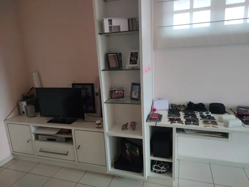 Foto 5 de Casa com 3 quartos à venda, 260m2 em Vila São Geraldo, Taubate - SP